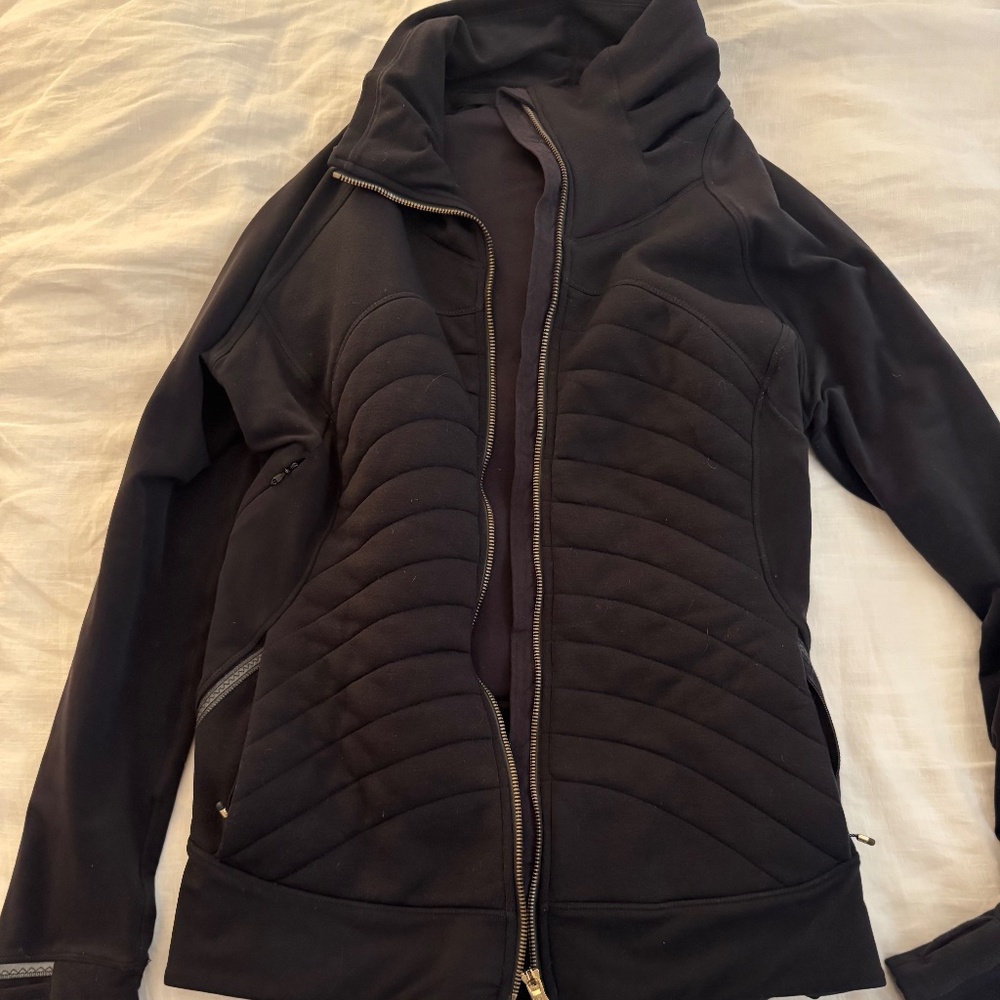 Lululemon Running Jacket with Quilting on front and back